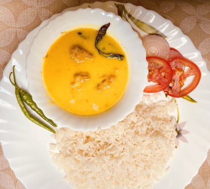 Kadhi Pakora And Rice