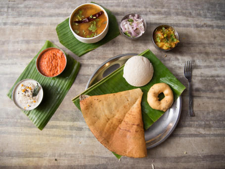 Idli Vada Combo[2Pcs Idli+ 2 Pcs Vada