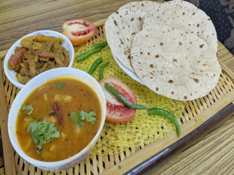 Ghar Wali Roti Thali