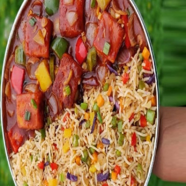 Chily Paneer With Choice Of Noodle/Rice