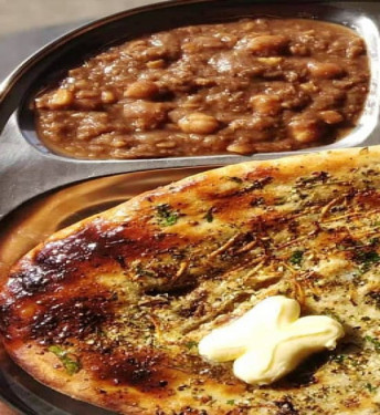 Chef's Special Chur-Chur Naan With Amritsari Chole