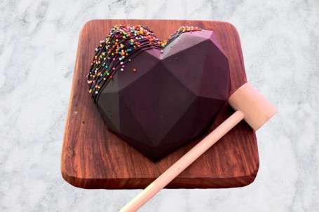 Heart Shape Pinata Cake[1Kg]