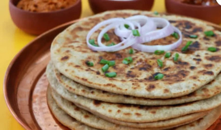 Amul Butter Aloo Pyaz Paratha