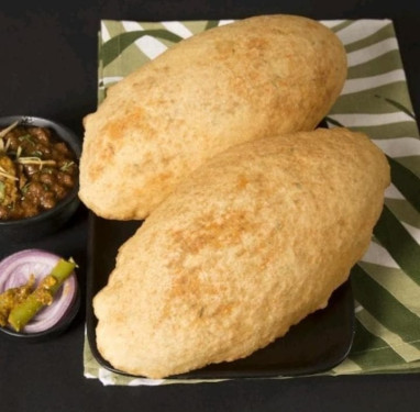 Chole Bhature With Curd Combo