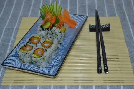 Bread Crumbed Prawn And Avocado Small Roll