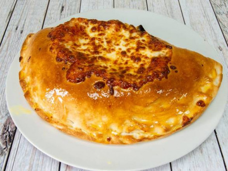 Calzone Pepperoni Della