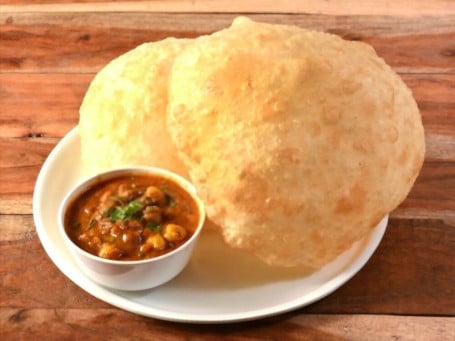 Paneer Chole+ Bhature(2Pcs)