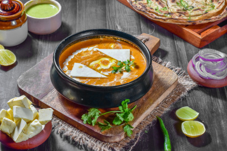 Shahi Paneer With 2 Plain Roti