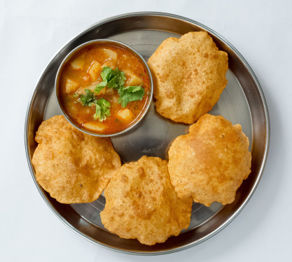 Spl. Bedmi Poori Sabzi [Aloo Sabzi And Sitafal]