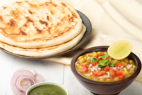 Matar Kulcha (2 Pcs)