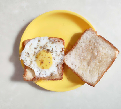 Egg Half Fry [2 Eggs] With Bread [4 Pieces]