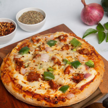 8 Kadhai Chicken Pizza