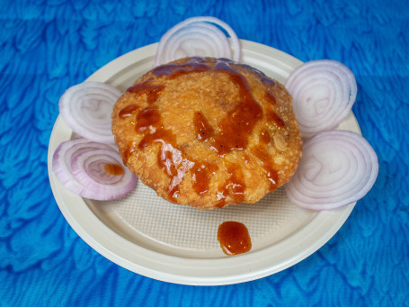 Aloo Pyaz Kachori With Sabji