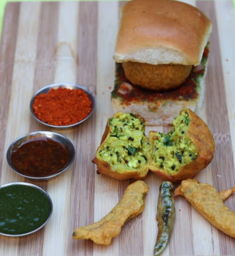 Mix Paneer Vada Pav