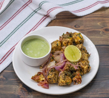 Achaari Paneer Tikka Half