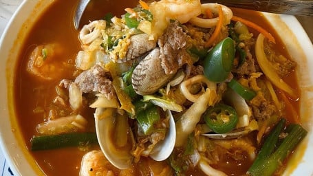 3 Flavor Seafood Noodle Soup