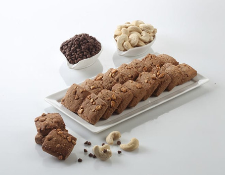 Chocolate And Kaju Cookies (200 Gms)