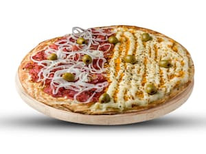 Pizza Grande Calabresa/Frango Com Requeijão