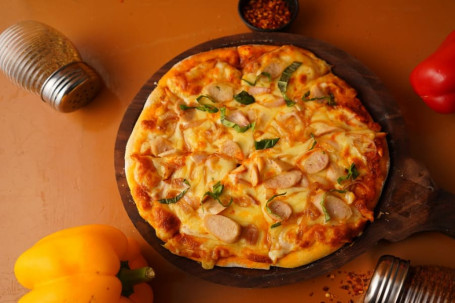 Chicken Sausage And Red Onion Pizza (Regular)