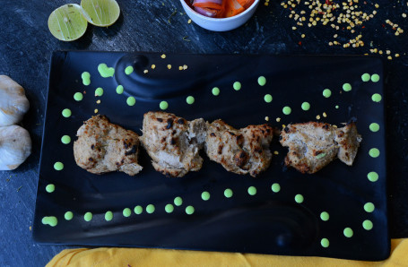 Murgh Malai Tikka (Served With Onions And Chutney) 8 Pcs