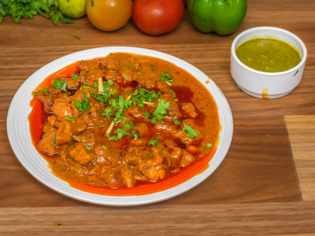 Boneless Chicken Tikka Gravy