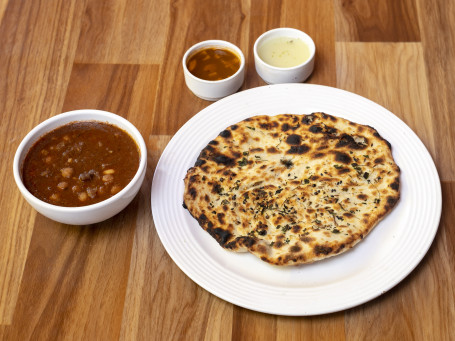 Mixed Kulcha With Chole