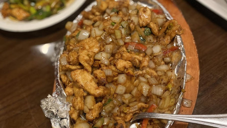 Three Pepper Chicken On The Hot Iron Plate