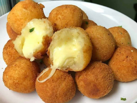 Bolinha De Queijo Com Alho