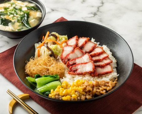 Zhà Hóng Zāo Ròu Fàn Tào Cān Arroz Com Carne De Porco Frita Com Fermento Vermelho