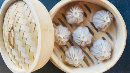 A4. Steamed Soup Dumplings (6)