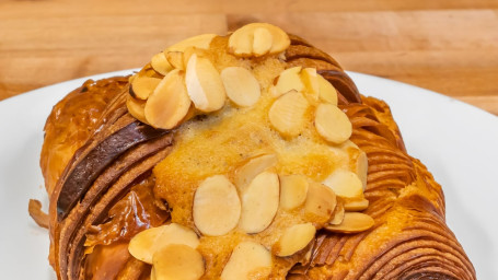 Box Of 4 Almond Croissants