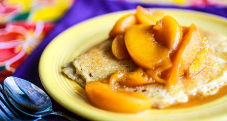 Organic Oatmeal Pancake With Peaches