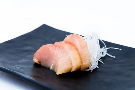 Pcs De Sashimi De Cauda Amarela)