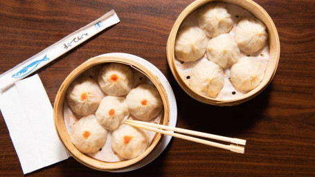 1. Crab Pork Soup Dumplings (6) Xiè Ròu Xiǎo Lóng Bāo