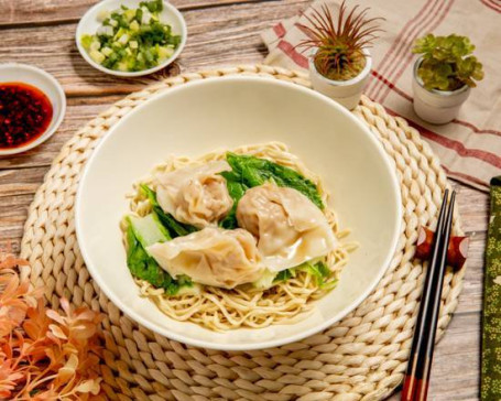 Xiān Xiā Hún Tún Yì Miàn Egg Noodles With Large Shrimp Wonton