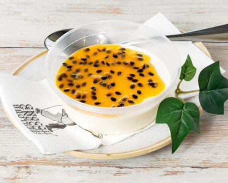 Panna Cotta With Passionfruit