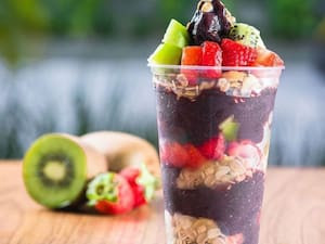 300Ml ,Açaí, Morango Ou Banana , Leite Condensado E Leite Ninho E Granola