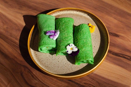 Dadar Gulung (Pandan Crepe Roll With Coconut And Palm Sugar Filling) (Vg)
