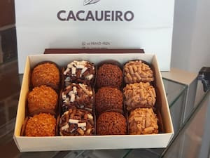 Caixa Com 12 Brigadeiros Gourmet