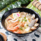 hǎi xiān yì miàn Egg Noodles with Seafood