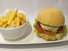 Cheeseburguer Com Fritas