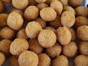 100 Bolinho De Bacalhau