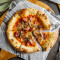 péi gēn yì shì là cháng pī sà Italian Sausage Pizza with Bacon