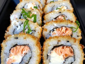 Hot Roll Salmão (Porção Com 5 Unidades)