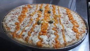 Pizza 3 Queijo Tamanho G 8 Fatias Guarana Antártica De 1L