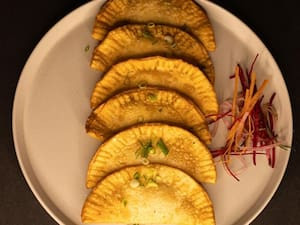 Pastel De Camarão Com Creme De Queijo