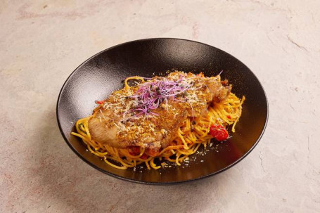 Zhì Shāo Sōng Bǎn Zhū Là Chǎo Fān Jiā Yì Dà Lì Miàn Tomato Spaghetti With Spicy Roasted Matsusaka Pork