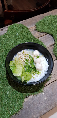 Chicken Soup Rice Noodle