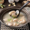 suàn tóu há lí jī tāng guō Chicken Soup Pot with Garlic and Clams