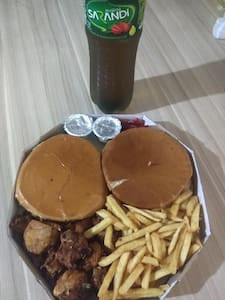 Combo 10 2Xis Salada Fritas Frango A Passarinho Coca 2 Litro Maionese Caseira